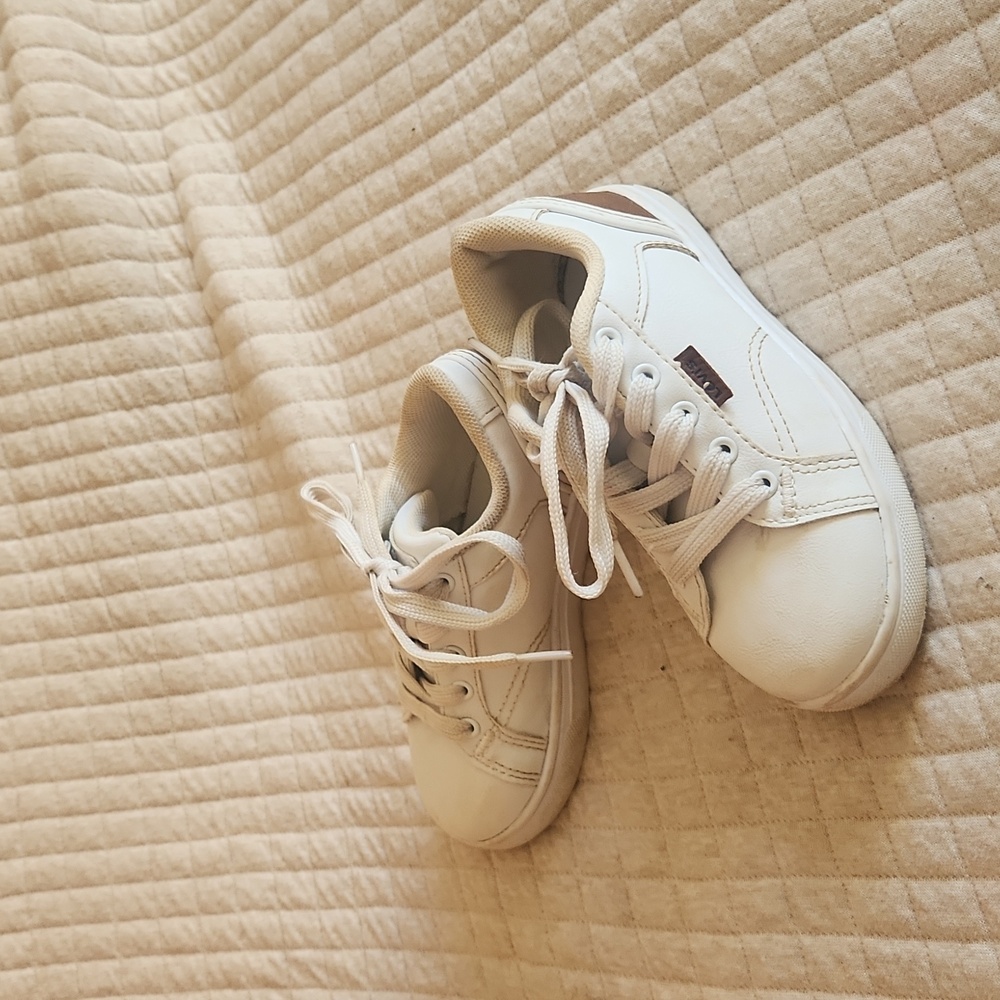 Levi's Shoes - Picture 6 of 7